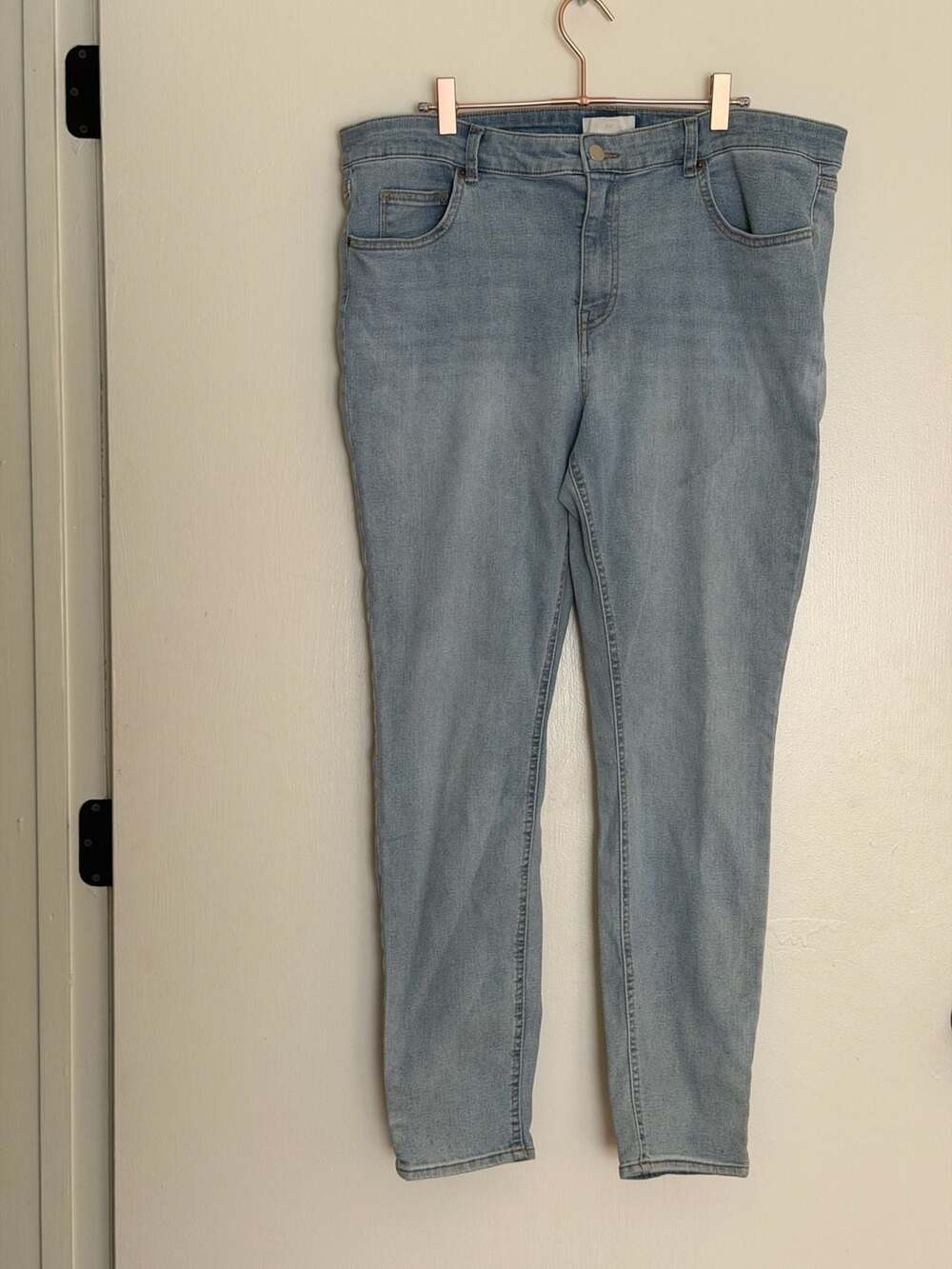 H&M Light Wash Skinny Jeans